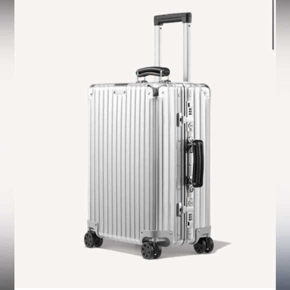 COPY - RIMOWA Classic cabin - Picture 7 of 8